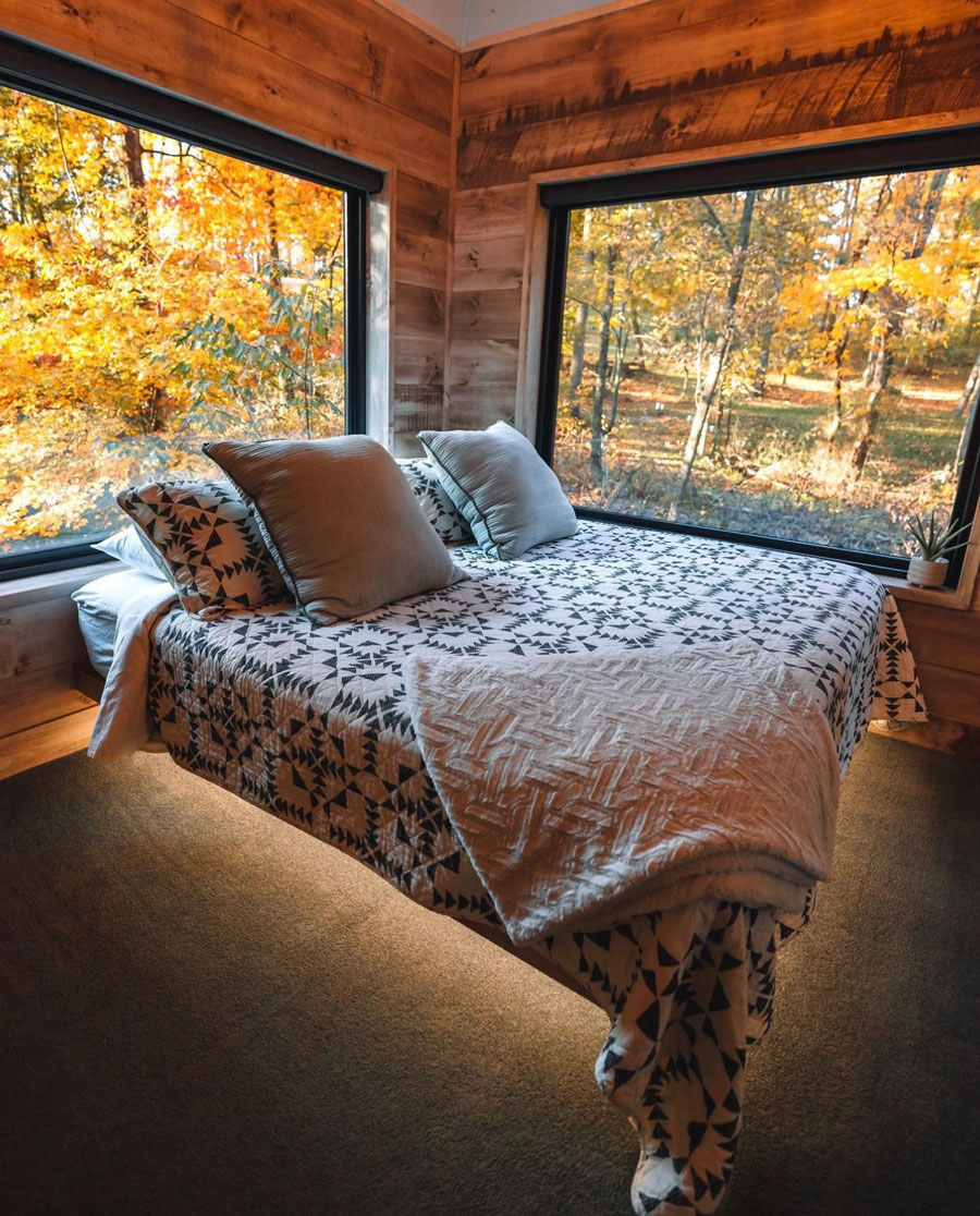 Treehouse dream home bedroom secluded