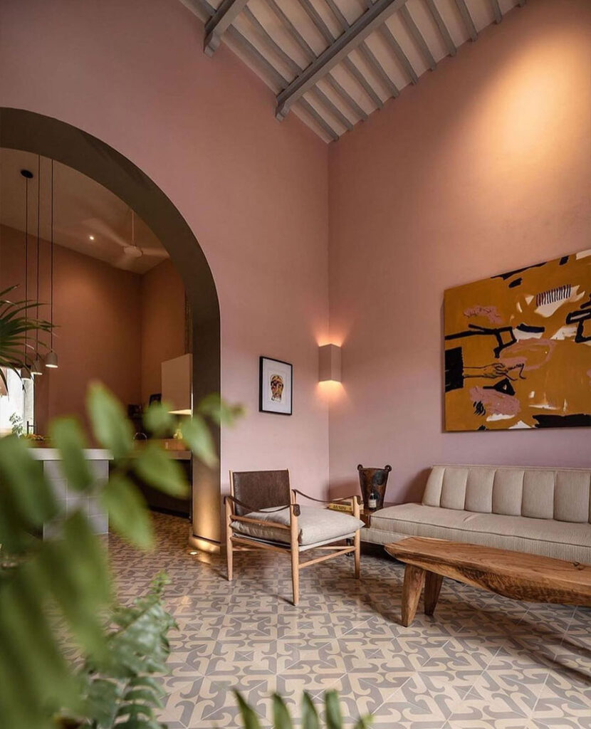 A Hidden Oasis: The Beauty of a Small Mexican Style Villa